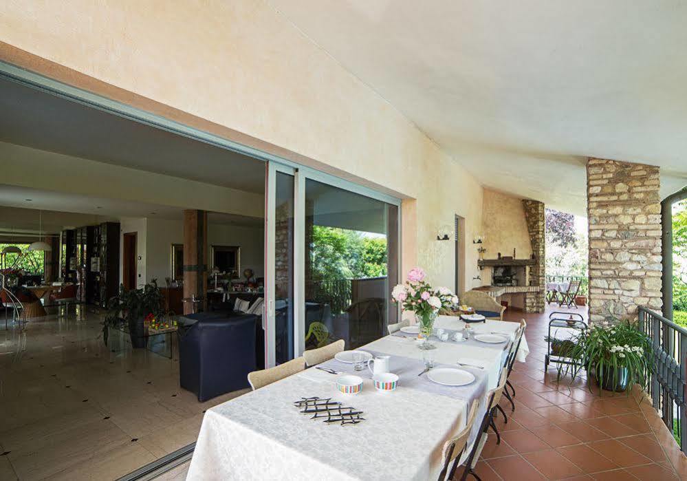 B&B Villa Adriano デセンツァーノ・デル・ガルダ エクステリア 写真